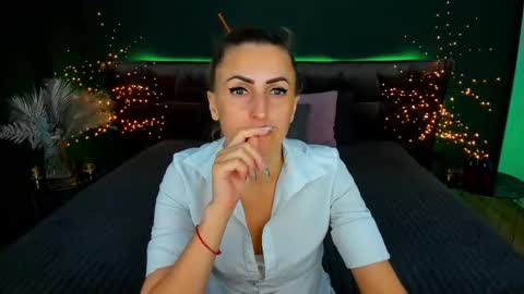 rebecca_diamonds online show from September 24, 6:28 am