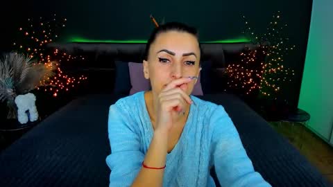 rebecca_diamonds online show from November 12, 6:36 am