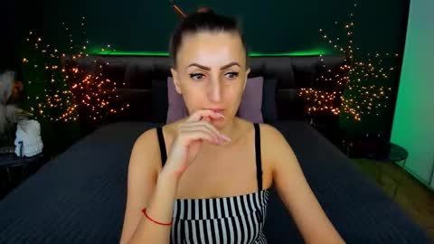 rebecca_diamonds online show from December 1, 6:40 am