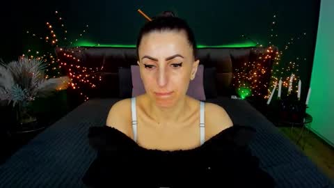 rebecca_diamonds online show from March 4, 7:03 am