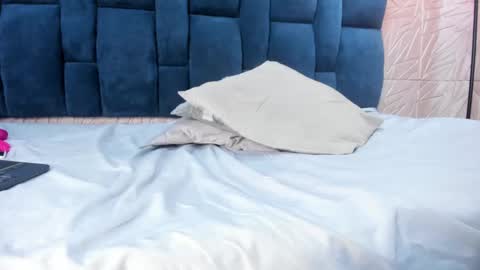 Rebecca online show from January 22, 2:35 pm