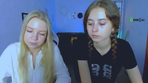 rebecca_smile_ online show from October 5, 12:25 pm