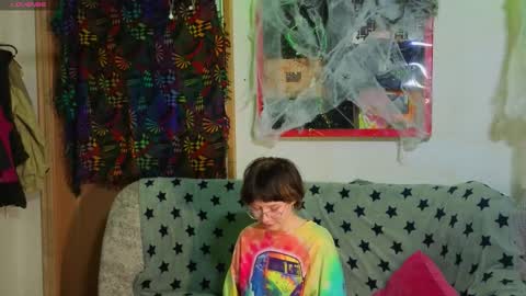 Lara online show from November 6, 8:43 pm