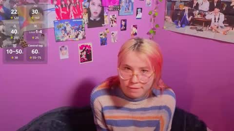 Lara online show from February 24, 7:01 pm