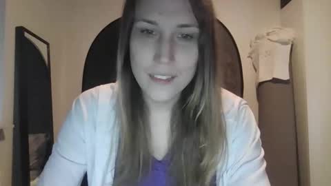 Keely KeKe Kiwi online show from October 29, 12:40 pm