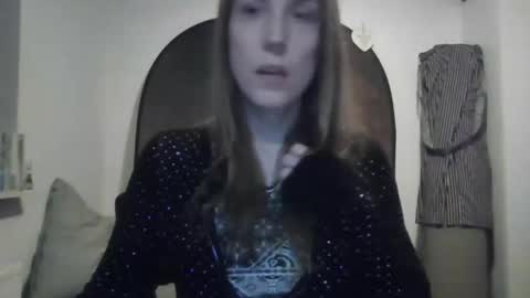 Keely KeKe Kiwi online show from October 30, 1:29 am