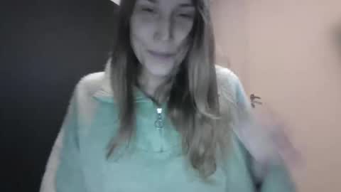 Keely KeKe Kiwi online show from November 12, 2:23 am