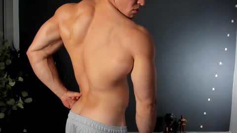 twitter REECET26 instagram RECCETAYLOR online show from February 22, 1:44 am