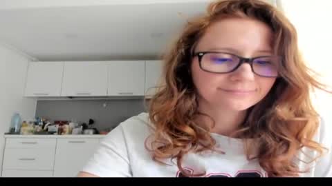 Lolanaturalred online show from March 28, 12:05 pm