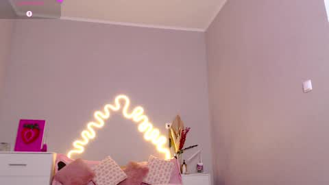 red__candy online show from December 6, 3:55 pm