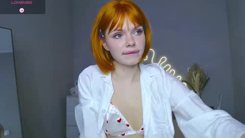 red__candy online show from February 19, 12:44 pm