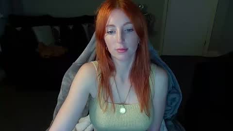 Snapshot of red_firesquirt chatting on January 8, 2:46 pm Red - online show from January 8, 2:46 pm