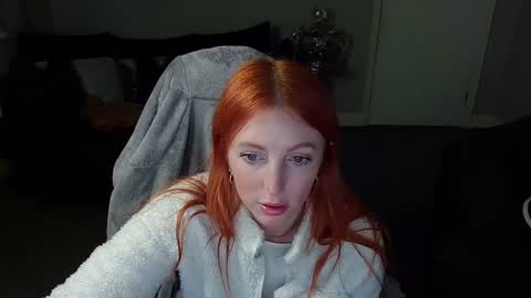 Snapshot of red_firesquirt chatting on January 8, 10:37 pm Red - online show from January 8, 10:37 pm