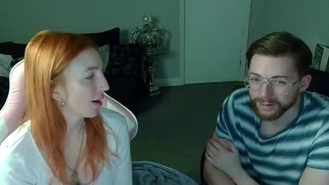 Snapshot of red_firesquirt chatting on January 12, 9:40 pm Red - online show from January 12, 9:40 pm