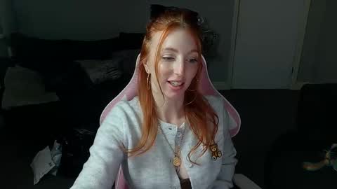 Snapshot of red_firesquirt chatting on January 20, 4:01 pm Red - online show from January 20, 4:01 pm