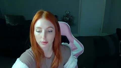 Snapshot of red_firesquirt chatting on February 3, 2:34 pm Red - online show from February 3, 2:34 pm