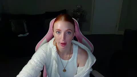 Snapshot of red_firesquirt chatting on February 12, 2:54 pm Red - online show from February 12, 2:54 pm