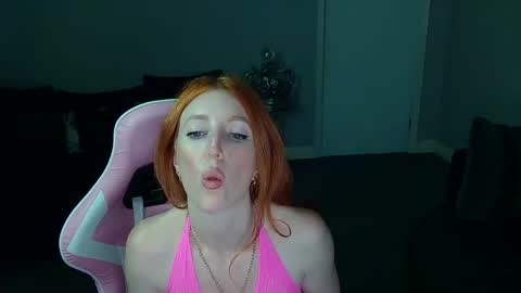 Snapshot of red_firesquirt chatting on March 10, 8:56 pm Red - online show from March 10, 8:56 pm