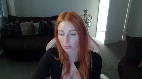 Snapshot of red_firesquirt chatting on September 25, 2:21 pm Red - online show from September 25, 2:21 pm