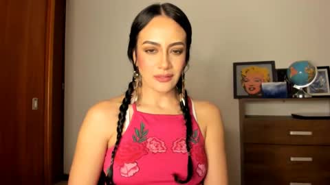 red_flower203 online show from February 7, 11:55 pm