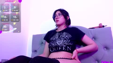 IG   OF red moonn online show from December 18, 6:57 pm