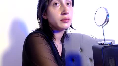 IG   OF red moonn online show from December 29, 12:01 pm