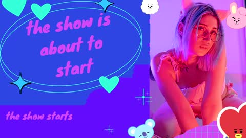 IG   OF red moonn online show from January 16, 10:32 am