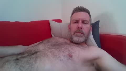 Snapshot of redandbluecloud chatting on December 21, 9:12 am Red online show from December 21, 9:12 am