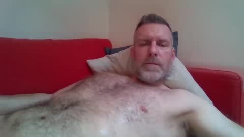 Snapshot of redandbluecloud chatting on January 6, 8:46 am Red online show from January 6, 8:46 am