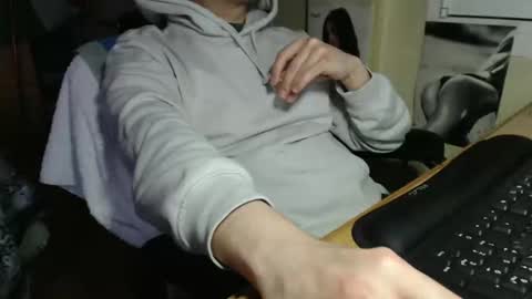 Red online show from March 1, 4:53 pm