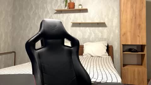 Snapshot of redbullshine chatting on September 23, 1:36 pm redbullshine online show from September 23, 1:36 pm