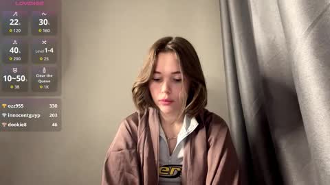 Mia online show from January 8, 8:11 pm