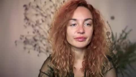 reddgirll online show from September 18, 6:32 pm