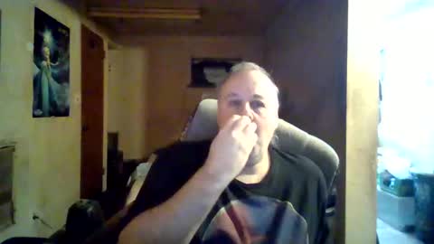 Snapshot of reddragon1195 chatting on January 12, 8:25 pm reddragon1195 online show from January 12, 8:25 pm