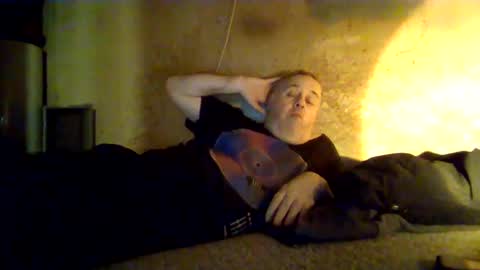 Snapshot of reddragon1195 chatting on February 18, 11:33 am reddragon1195 online show from February 18, 11:33 am