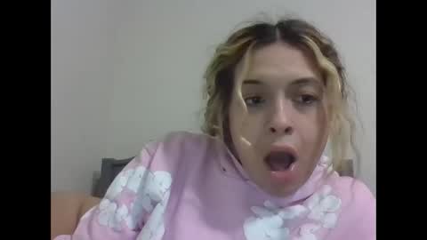 reddwaxx online show from February 3, 2:55 pm