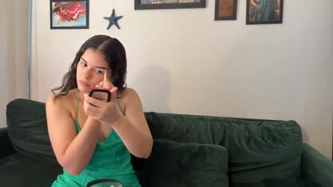 Snapshot of redfloweer chatting on February 7, 3:05 pm redfloweer online show from February 7, 3:05 pm