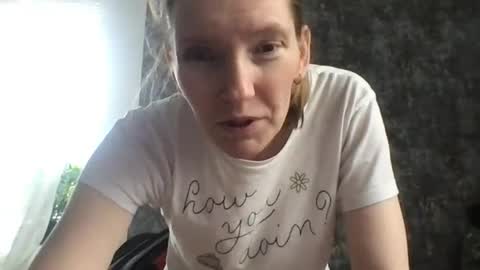 Snapshot of redfoxofficial chatting on July 26, 8:43 am Redfox online show from July 26, 8:43 am