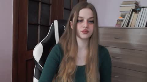 Lily online show from December 22, 1:57 am