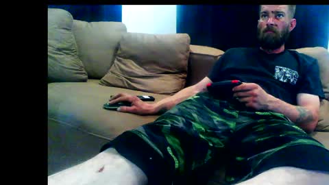 Snapshot of redheadlover828 chatting on February 26, 8:11 pm Kevin online show from February 26, 8:11 pm