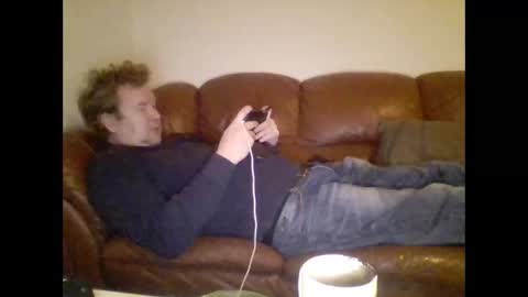 Snapshot of redlols chatting on October 13, 12:43 am redlols online show from October 13, 12:43 am