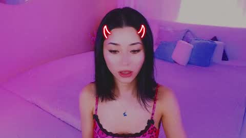 Snapshot of redmidnight_ chatting on May 7, 9:20 pm Kiara online show from May 7, 9:20 pm
