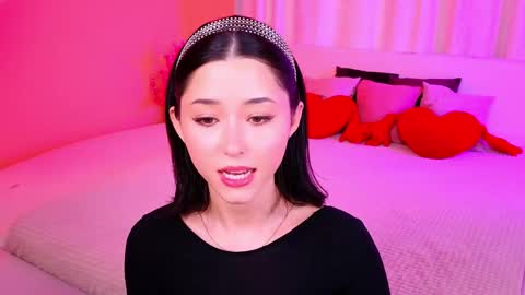 Snapshot of redmidnight_ chatting on May 13, 3:53 pm Kiara online show from May 13, 3:53 pm