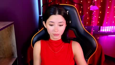 Snapshot of redmidnight_ chatting on May 14, 3:19 pm Kiara online show from May 14, 3:19 pm