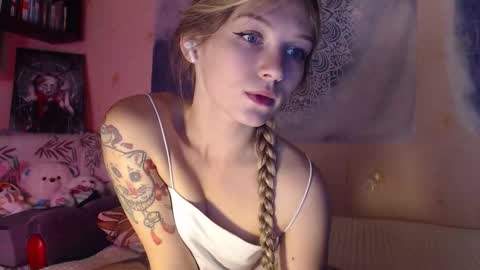 Ana online show from October 5, 9:51 am