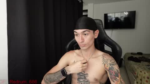 Snapshot of redrum_696 chatting on May 8, 5:40 pm Red online show from May 8, 5:40 pm