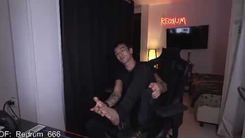 Snapshot of redrum_696 chatting on June 14, 1:58 am Red online show from June 14, 1:58 am