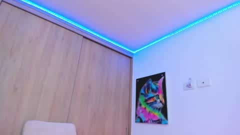 redski77 online show from February 5, 9:15 am