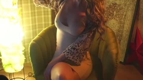 Red online show from April 18, 7:58 pm