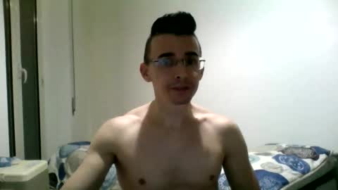 Snapshot of redstep0 chatting on October 27, 7:40 pm redstep0 online show from October 27, 7:40 pm